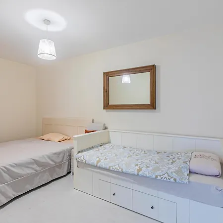 Apartment Exclusive In Thalassa