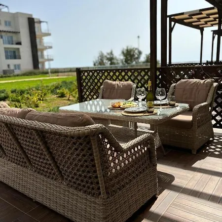 Exclusive In Thalassa Vokolidha