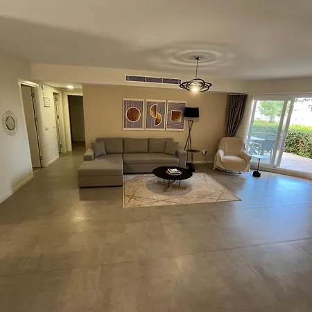 Exclusive In Thalassa Resort, Close To Casinos Lägenhet Vokolidha